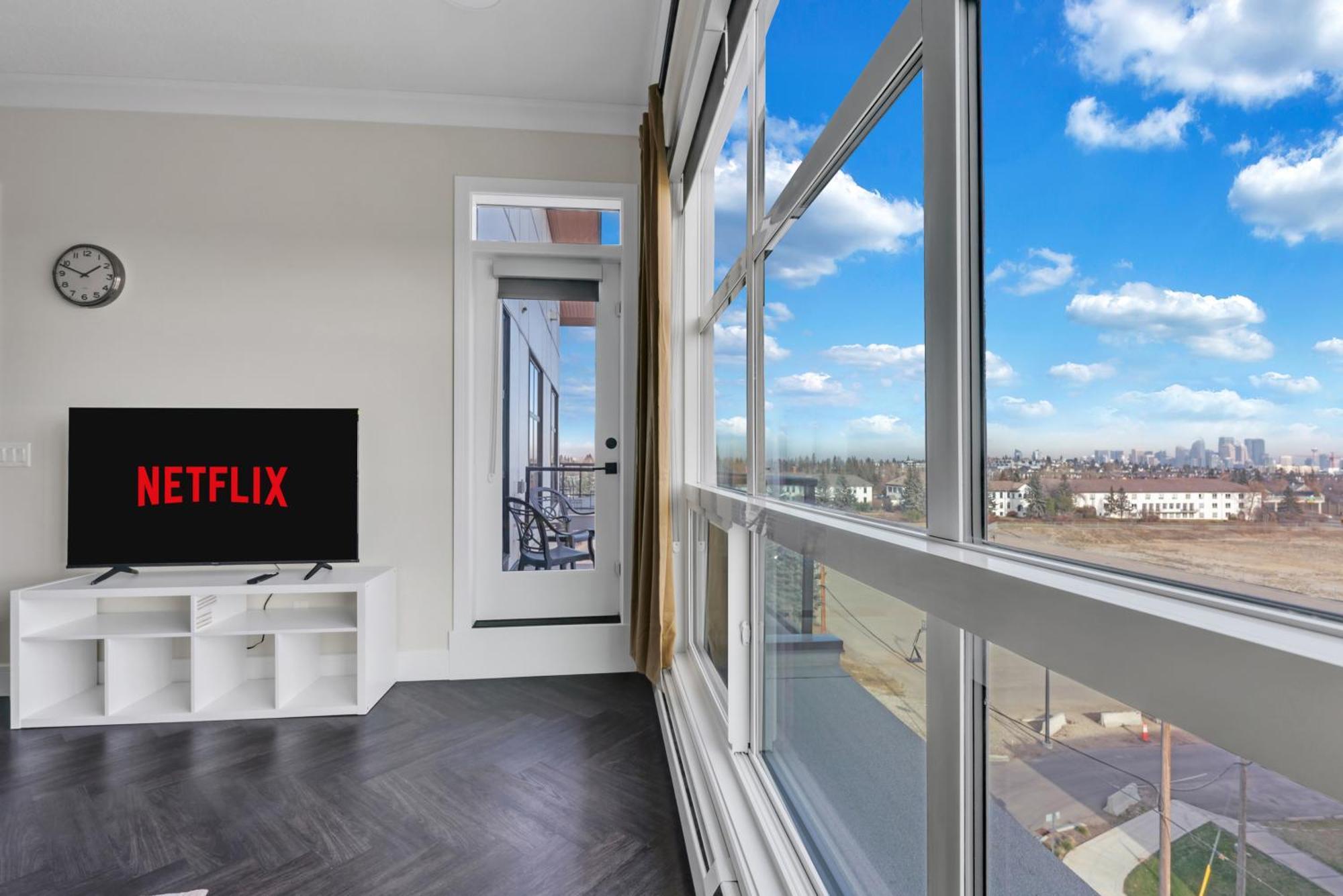 Elegant Space In Currie Apartment Calgary