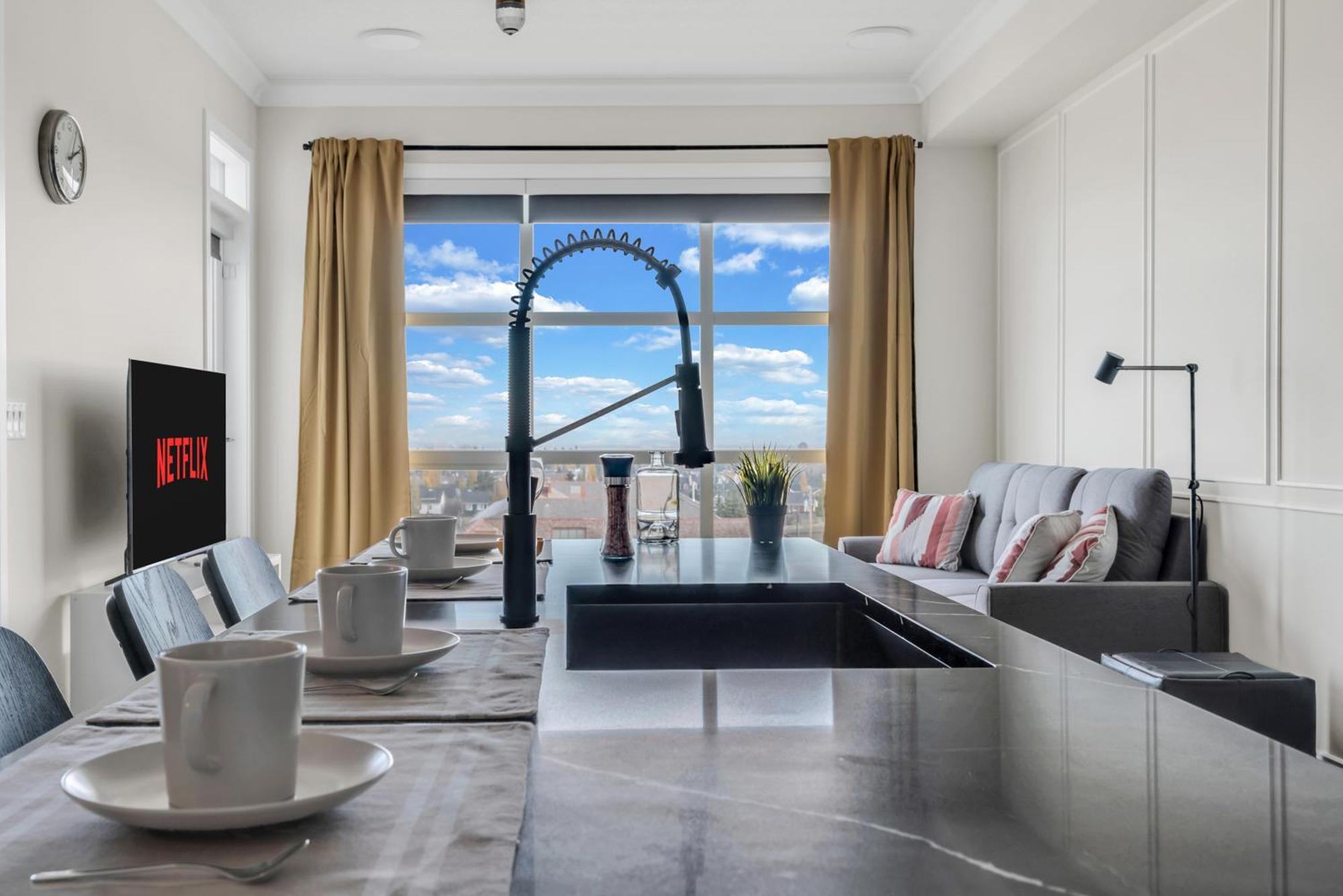 Elegant Space In Currie Apartment *