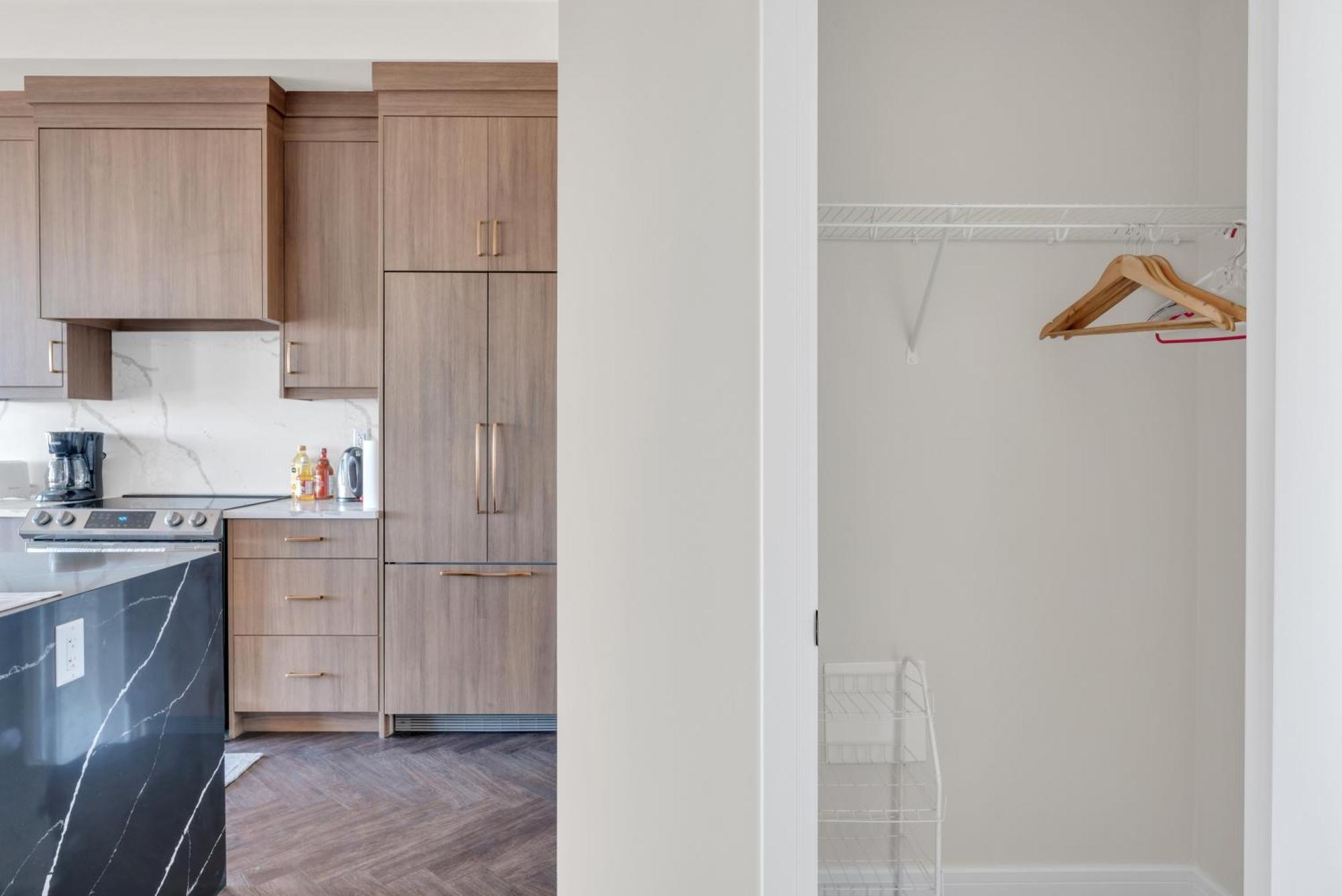 Elegant Space In Currie * Calgary