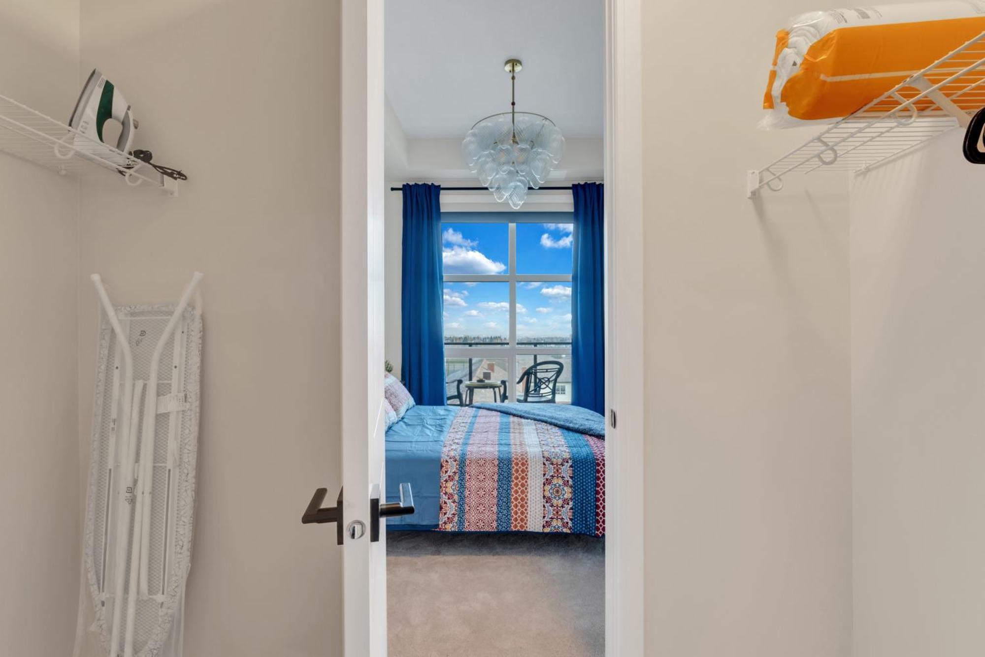 Elegant Space In Currie Apartment